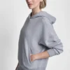 Bluza z kapturem z polaru z metalicznym logo w bąbelki i opadającymi ramionami