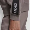 Bluza z logo i zamkiem do połowy długości
