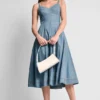 Dżinsowa sukienka midi o kroju fit & flare