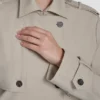 Krótki płaszcz trencz