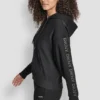Luźna bluza z kapturem z logo z cyrkoniami na rękawach