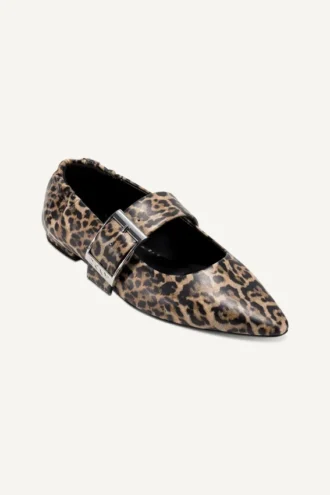 Płaskie Buty Cormic z klamrami