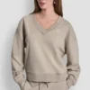 Sweter z dekoltem w serek i metalicznym logo