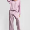 Sweter z dekoltem w serek i metalicznym logo