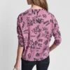 Sweter z nadrukiem logo i dekoltem w serek
