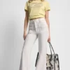 T-shirt DKNY Jeans z logo Stack z Cyrkoniami
