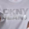 T-shirt DKNY Jeans z warstwowym logo z Cyrkoniami