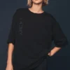 T-shirt z krótkim rękawem DKNY X Yankees z wytłoczonym logo