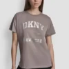 T-shirt z logo DKNY 1989 i ćwiekami